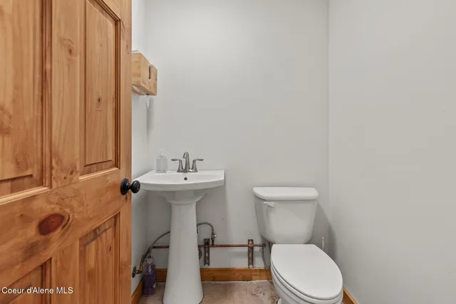 $1,750,000 | 672 Hopkins Road, Sandpoint, ID 83864