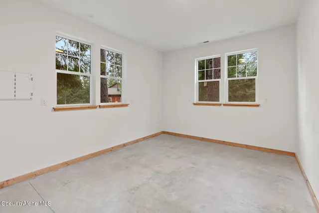 $1,750,000 | 672 Hopkins Road, Sandpoint, ID 83864