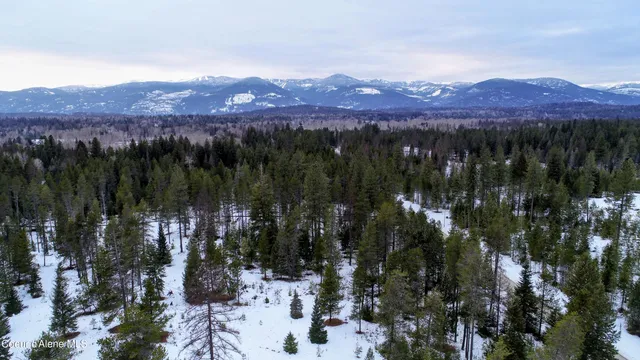 $1,750,000 | 672 Hopkins Road, Sandpoint, ID 83864