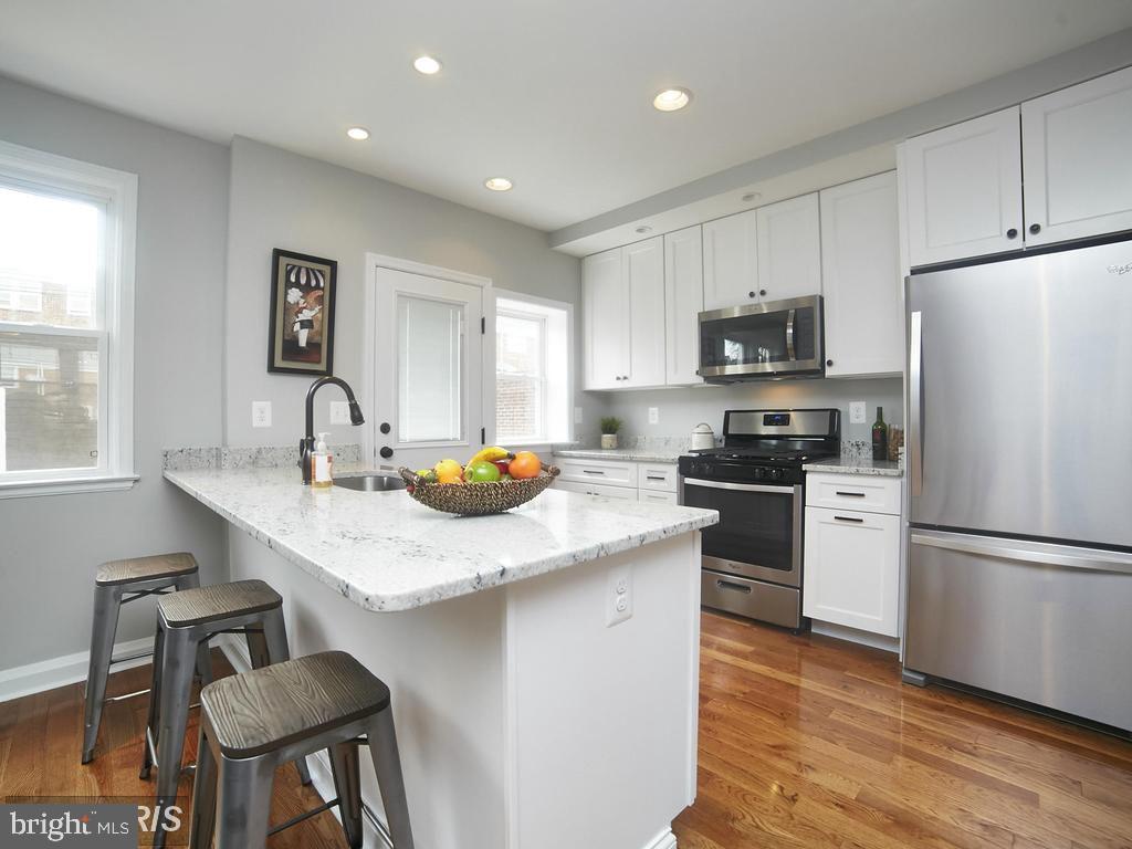 1633 Kingsway Road Baltimore, MD 21218 - Photo 1 of 10