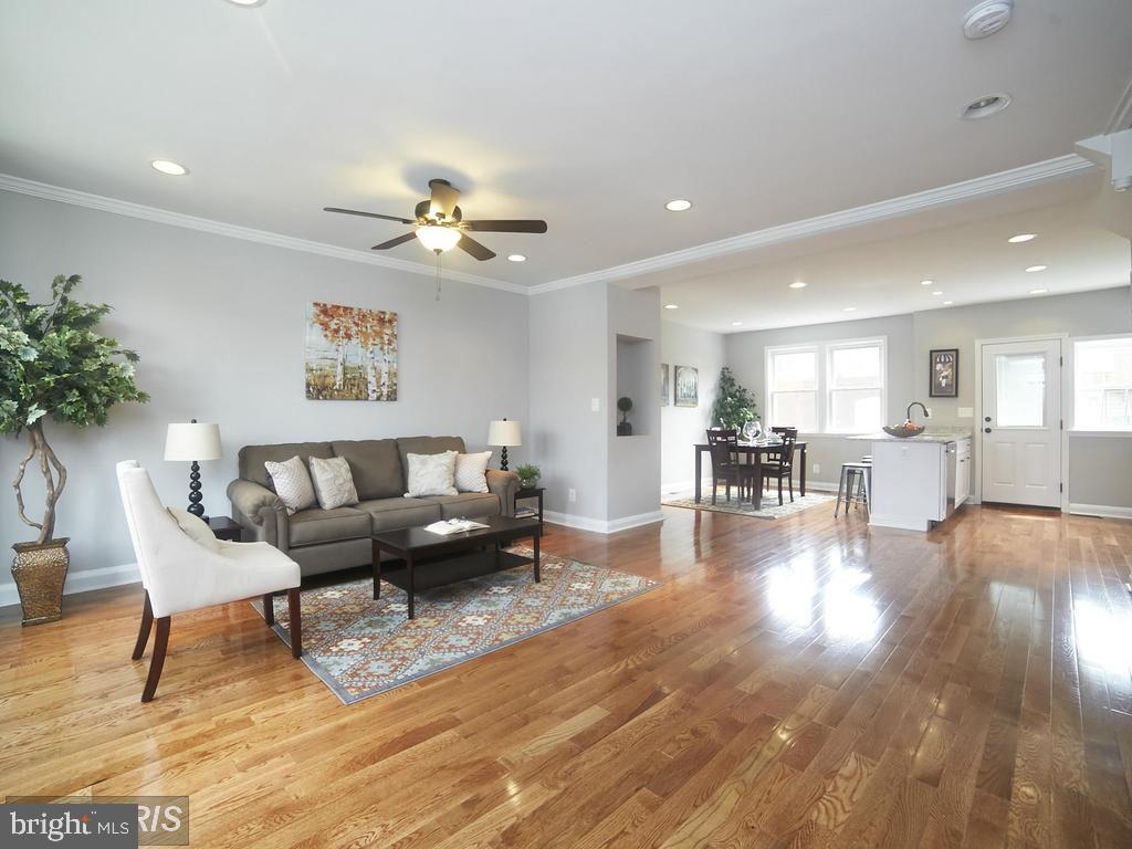 1633 Kingsway Road Baltimore, MD 21218 - Photo 2 of 10