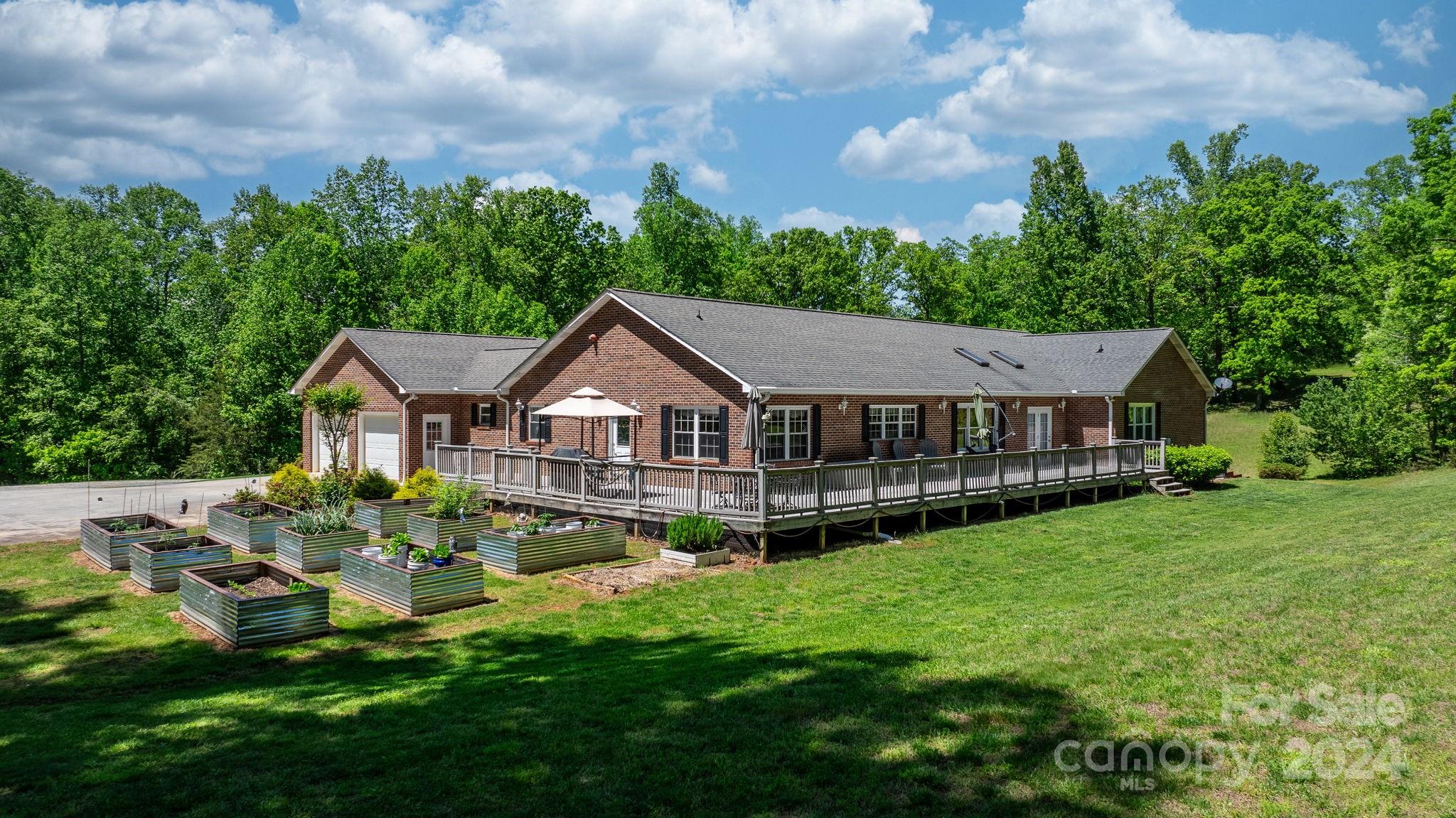 301 Garrison Road Morganton, NC 28655 - Photo 6 of 48 Gallery Image 6