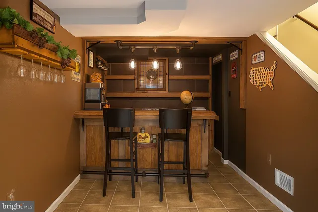 a room view with furniture and window
