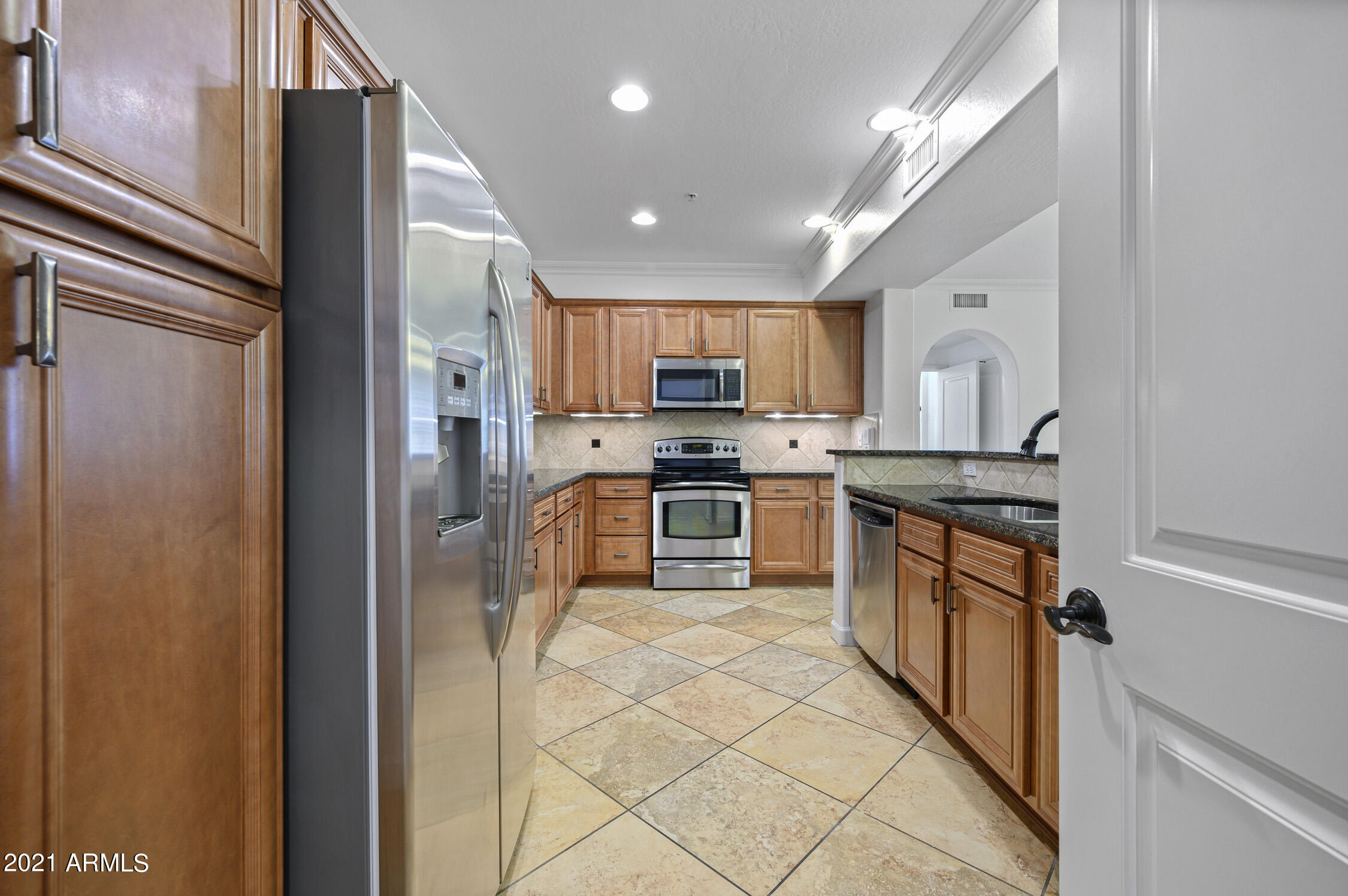 3935 East Rough Rider Road, Unit 1199 Phoenix, AZ 85050 - Photo 14 of 32 ocupix-3935ERR1199-17