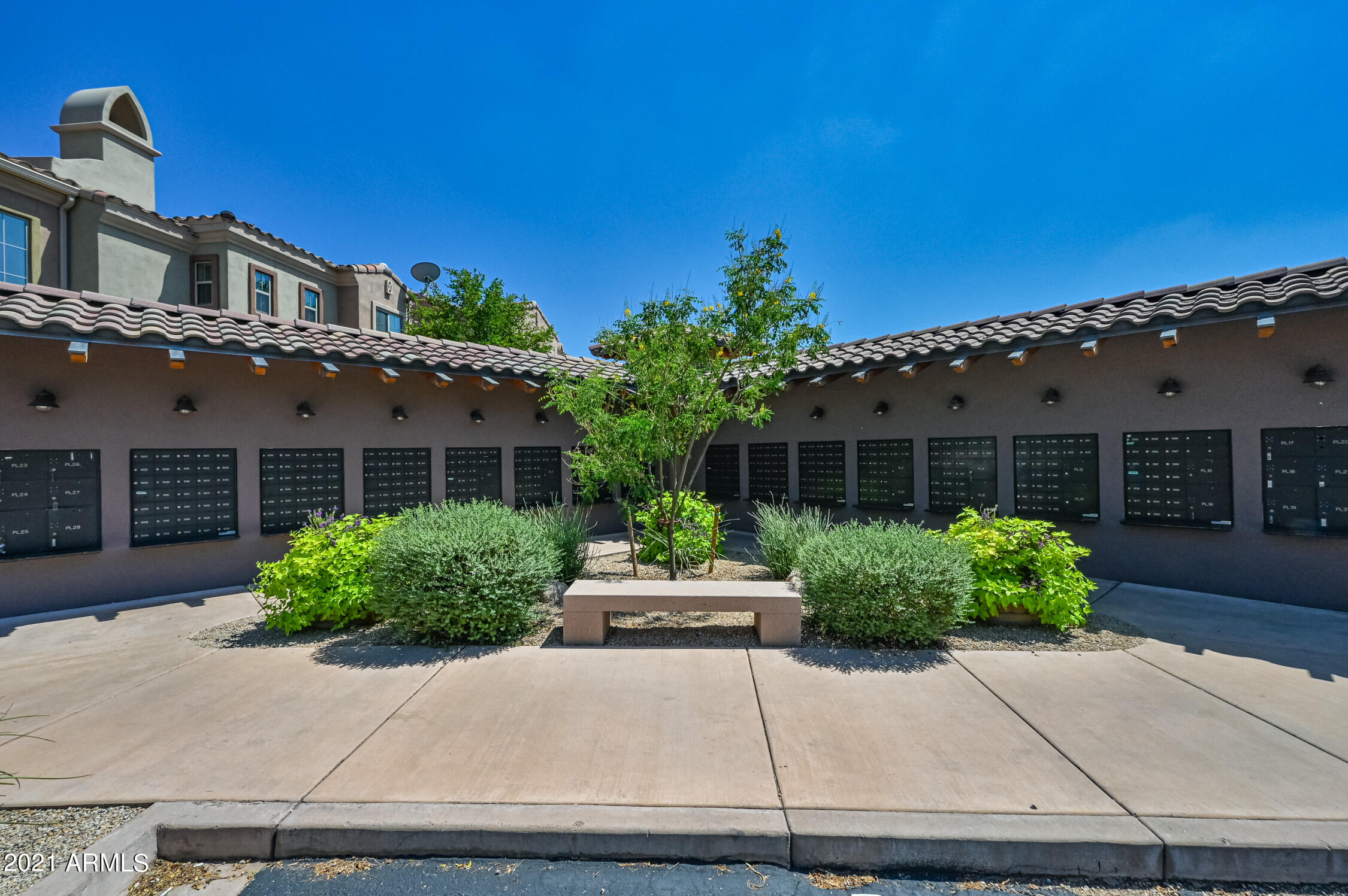3935 East Rough Rider Road, Unit 1199 Phoenix, AZ 85050 - Photo 29 of 32 ocupix-3935ERR1199-Comm-4