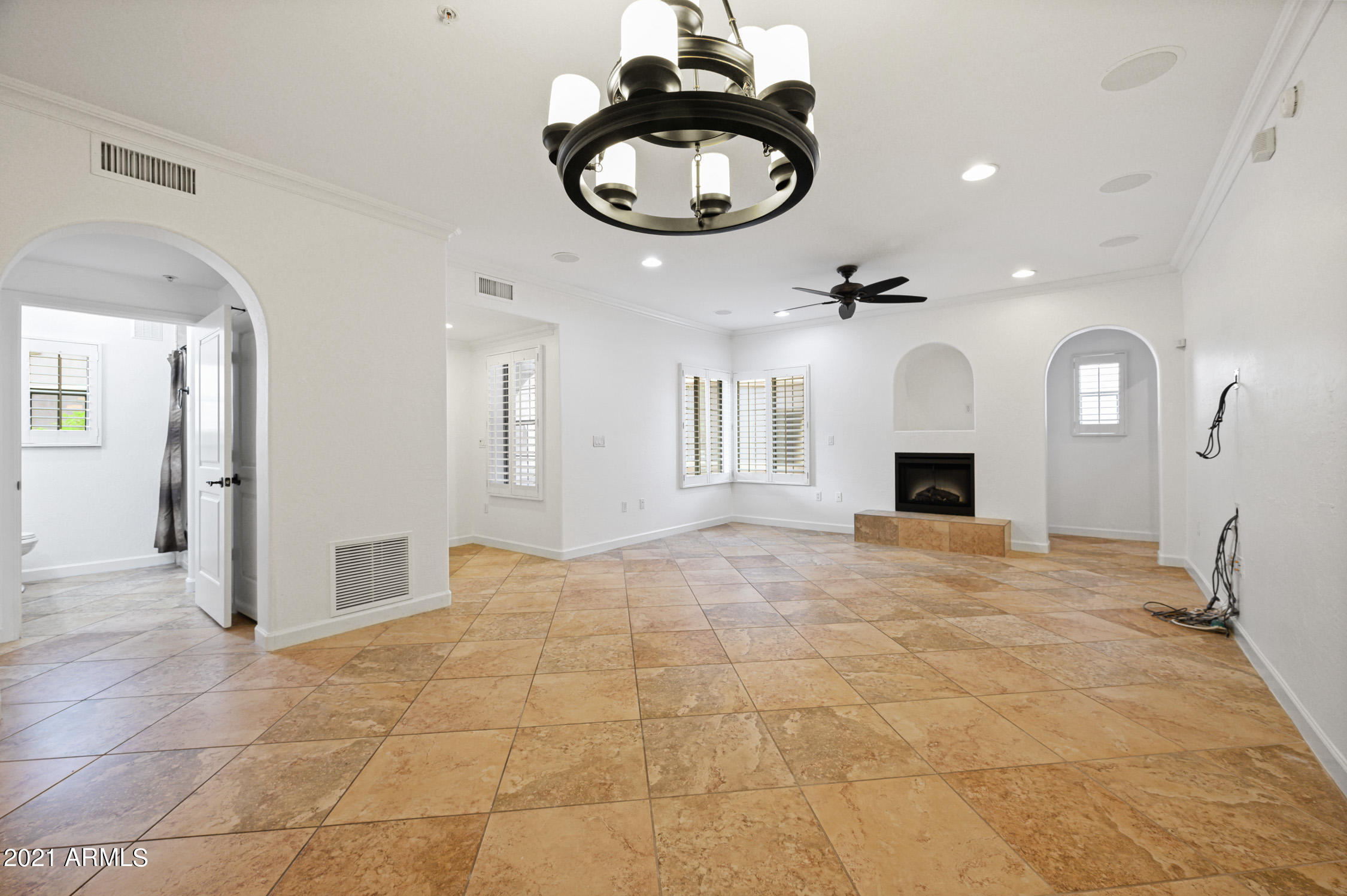 3935 East Rough Rider Road, Unit 1199 Phoenix, AZ 85050 - Photo 8 of 32 ocupix-3935ERR1199-11