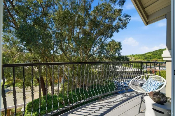 $575,000 | 10 Professional Center Parkway, Unit 1, San Rafael, CA 94903