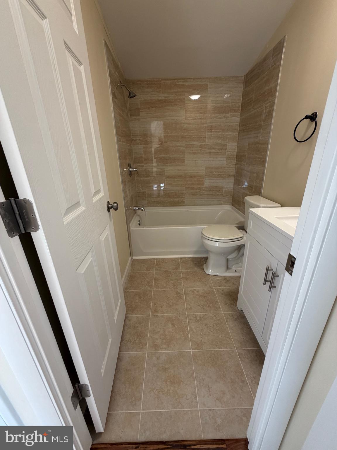 887 Aspen Avenue Spring City, PA 19475 - Photo 13 of 21 a bathroom with a toilet and a shower