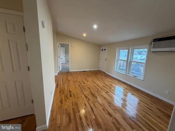 $120,000 | 887 Aspen Avenue, Spring City, PA 19475