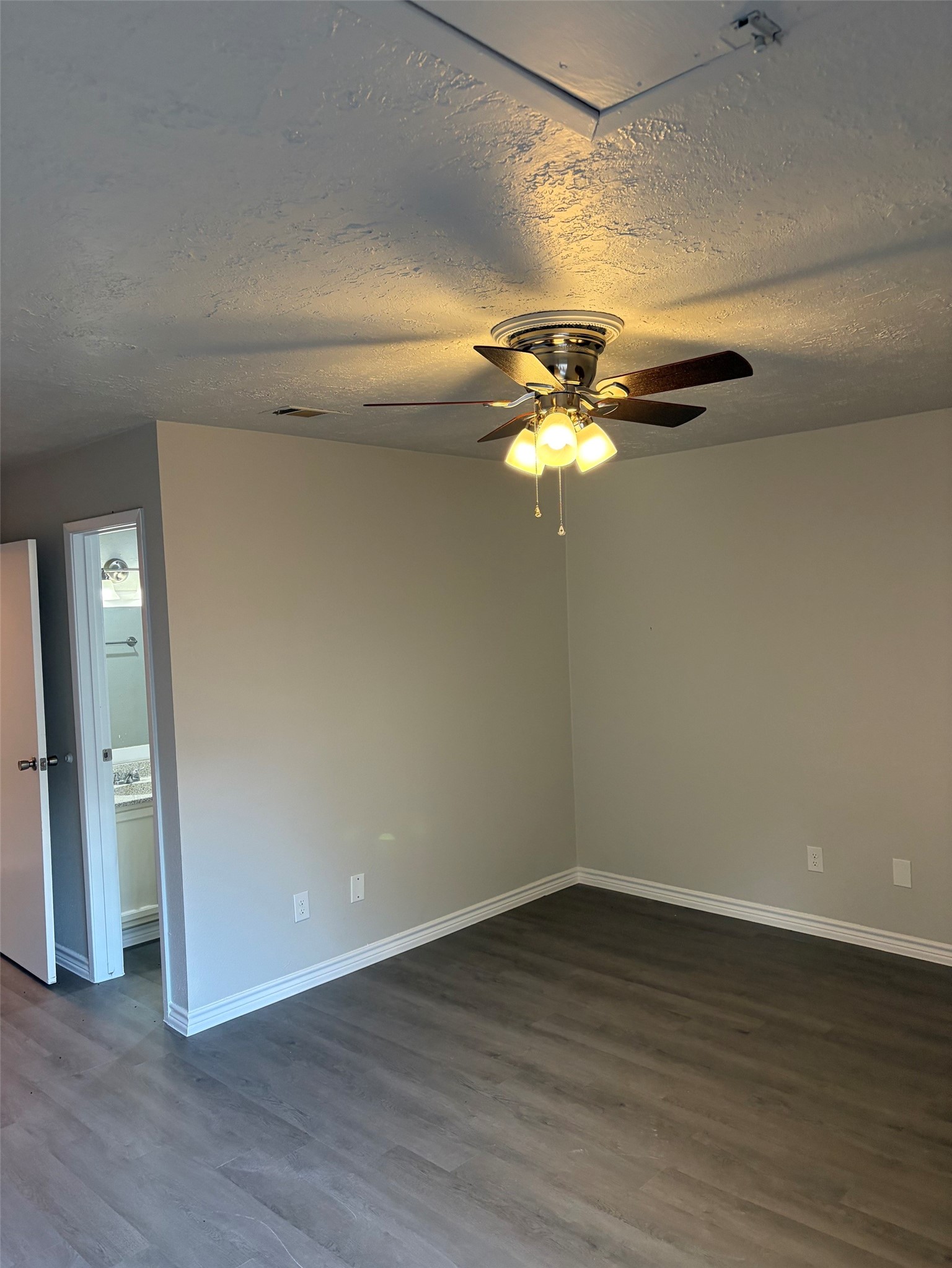 13155 Walden Road, Unit 202 Montgomery, TX 77356 - Photo 7 of 17 Primary bedroom
