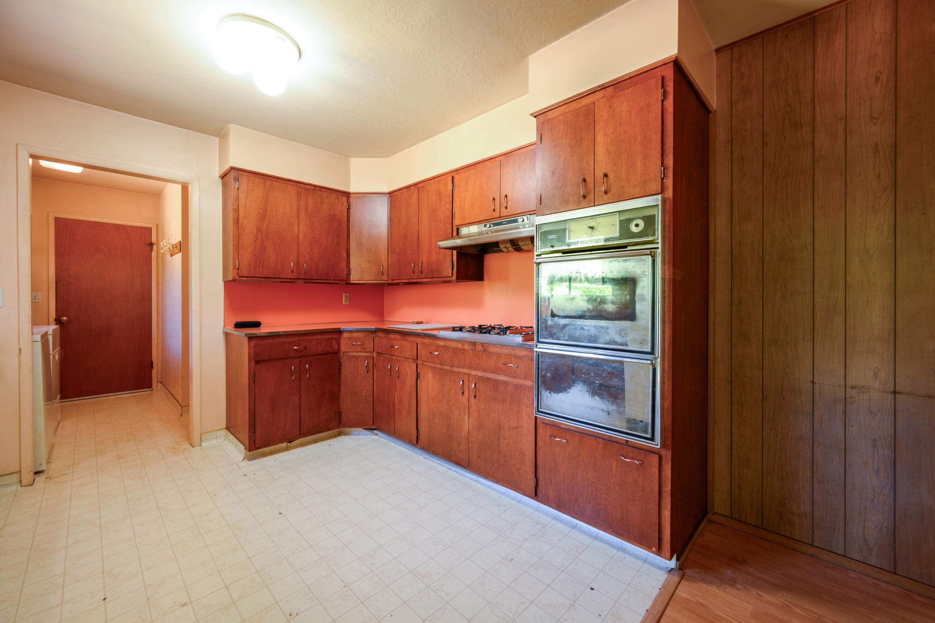 181 Meadow Road Weaverville, CA 96093 - Photo 10 of 38 kitchen