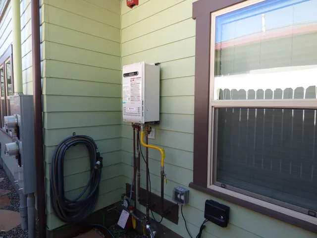 $4,150 | 3412 Montrose Avenue, Glendale, CA 91214