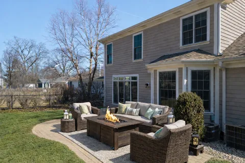 $1,250,000 | 1518 North Patton Avenue, Arlington Heights, IL 60004