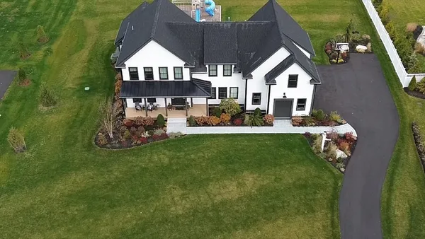 $2,620,000 | 4 Dairy Farm Lane, Southborough, MA 01772