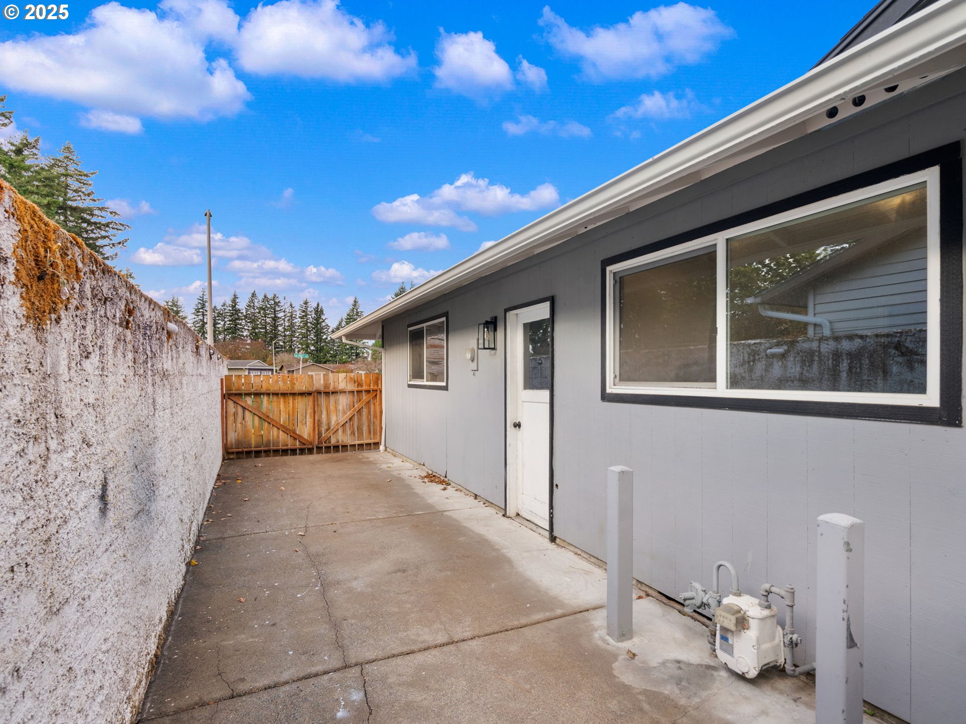 824 Southeast 207th Avenue Gresham, OR 97030 - Photo 42 of 47 a house view with a backyard space
