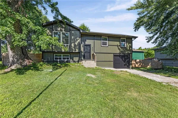 $265,000 | 605 North Franklin Street, Spring Hill, KS 66083