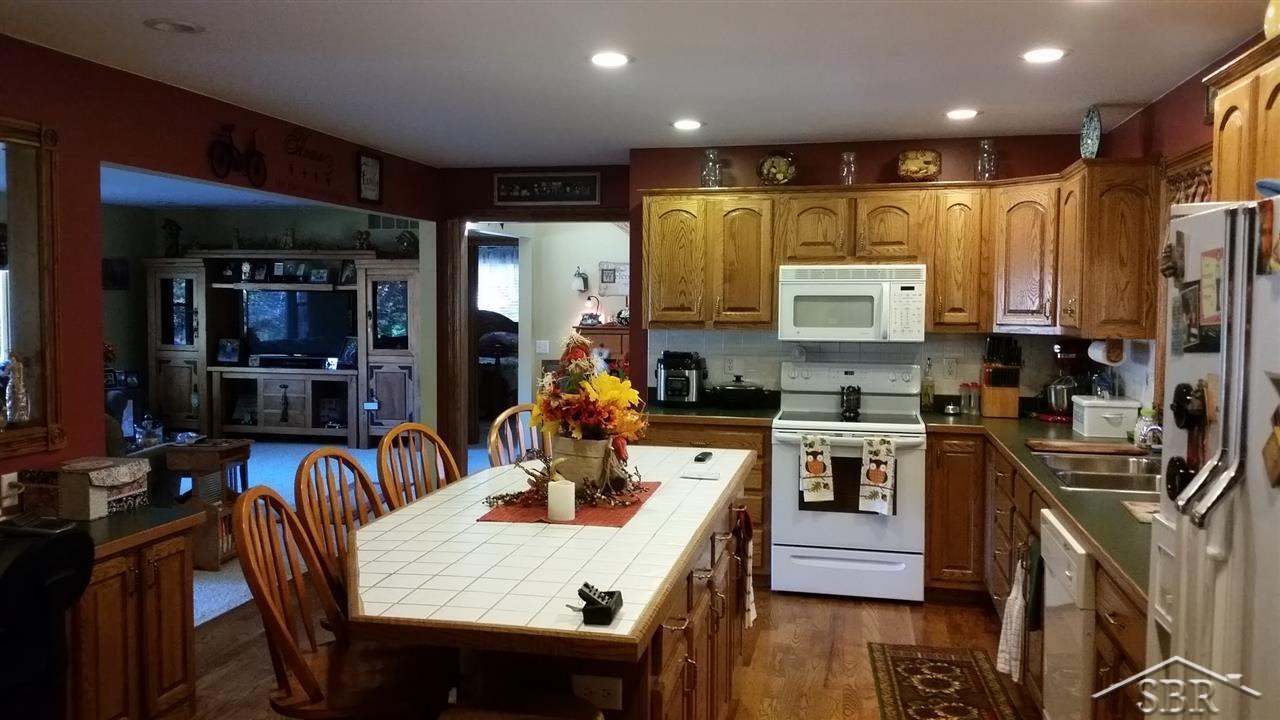 12925 Ward Road Chesaning, MI 48616 - Photo 3 of 20 31319305-2.JPG