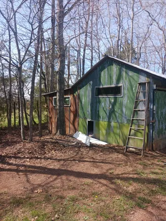 $182,400 | 7359 Lewis Ford Road, Gladys, VA 24554