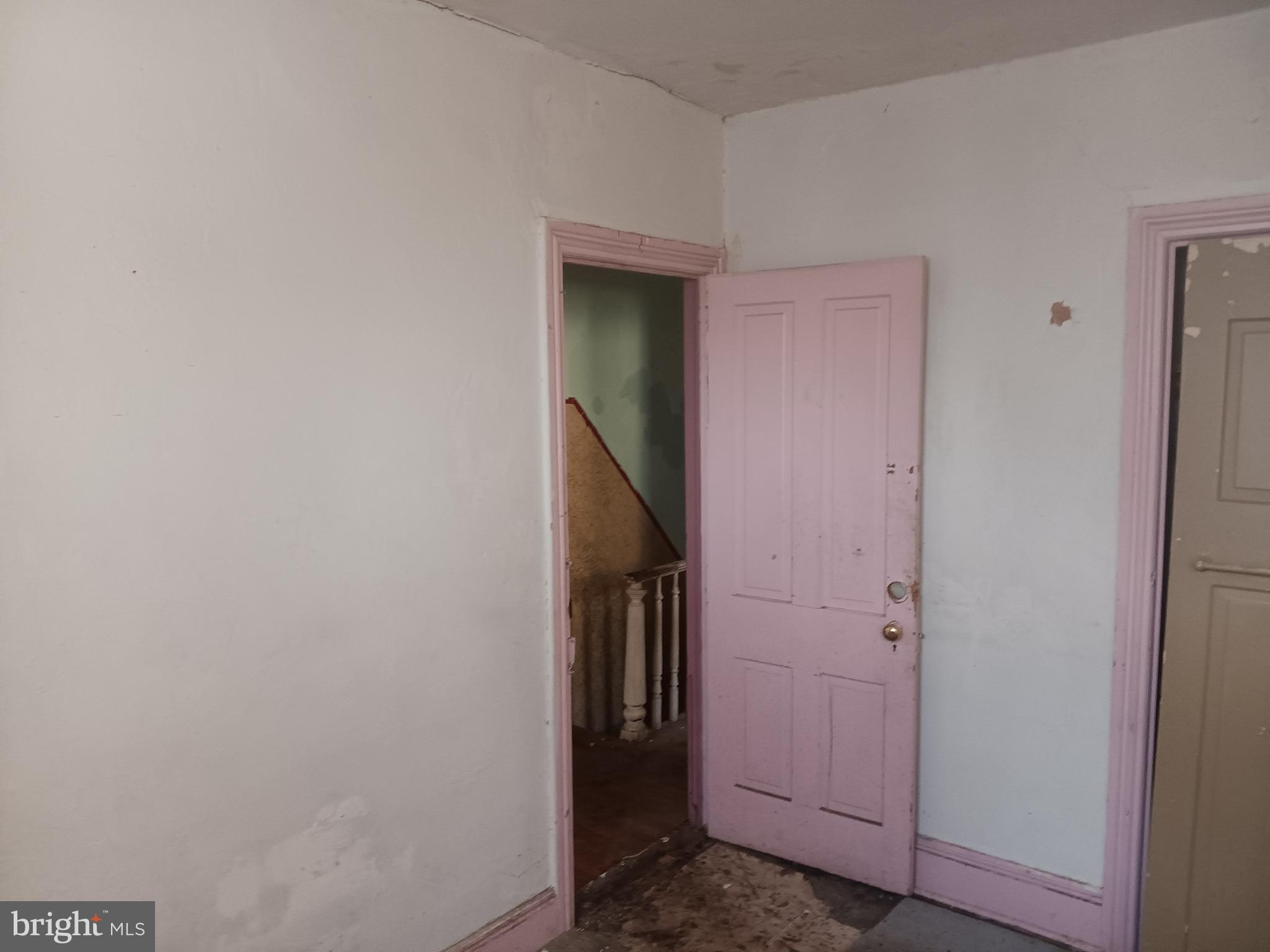 277 Spring Street Trenton, NJ 08618 - Photo 9 of 28