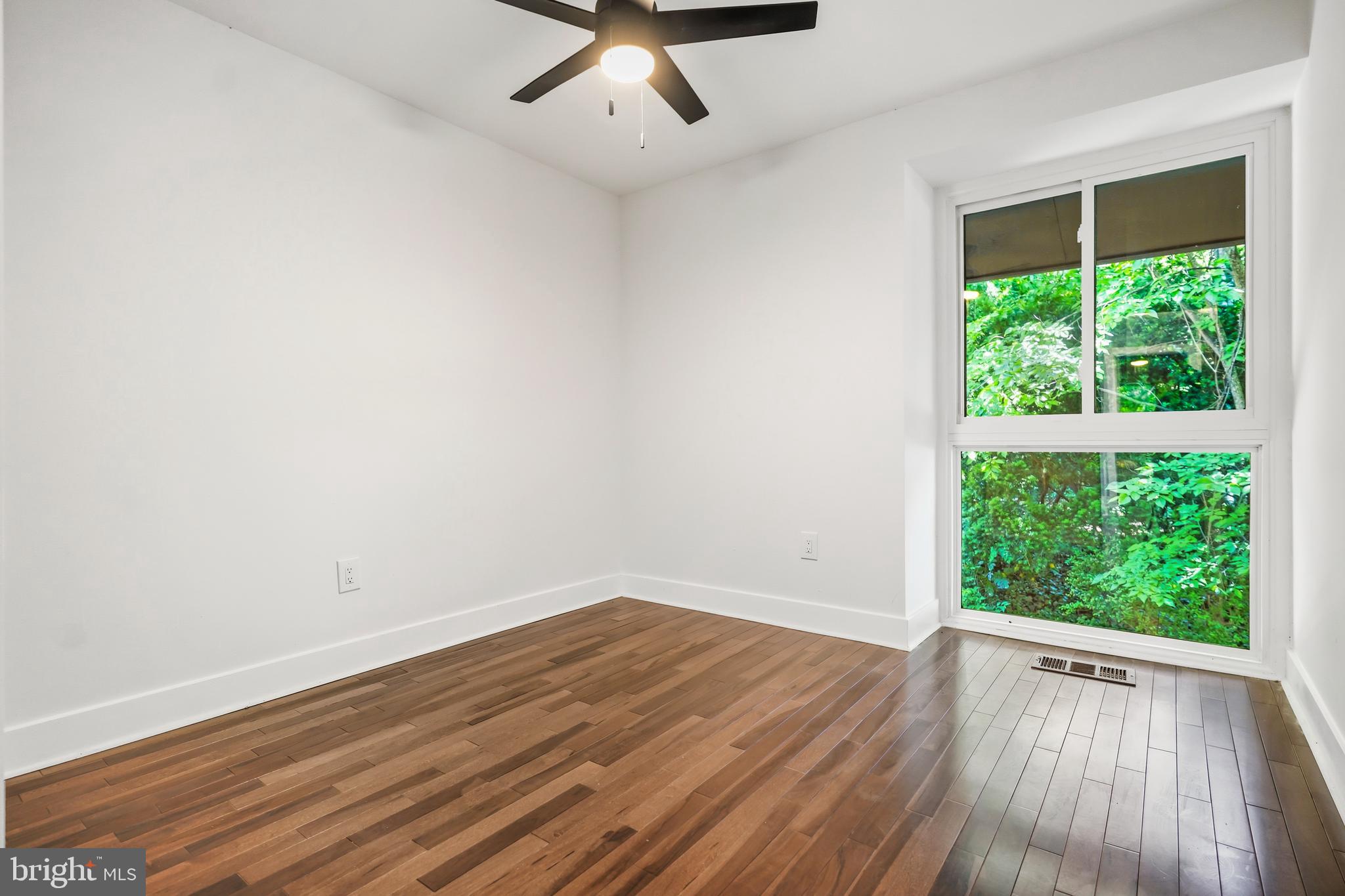9201 Three Oaks Drive Silver Spring, MD 20901 - Photo 20 of 32