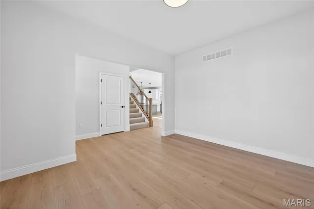 $594,126 | 537 Ryehill Drive, St. Peters, MO 63376