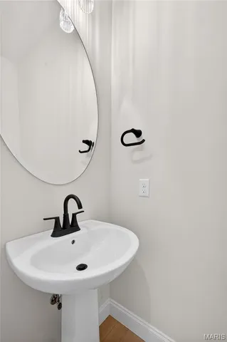 $594,126 | 537 Ryehill Drive, St. Peters, MO 63376