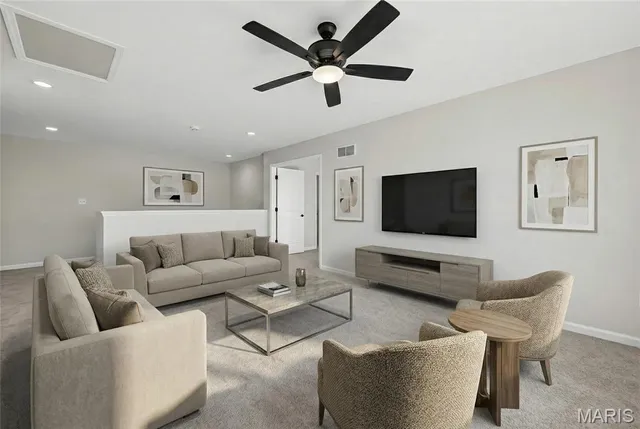 $594,126 | 537 Ryehill Drive, St. Peters, MO 63376