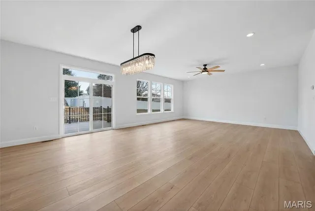 $594,126 | 537 Ryehill Drive, St. Peters, MO 63376