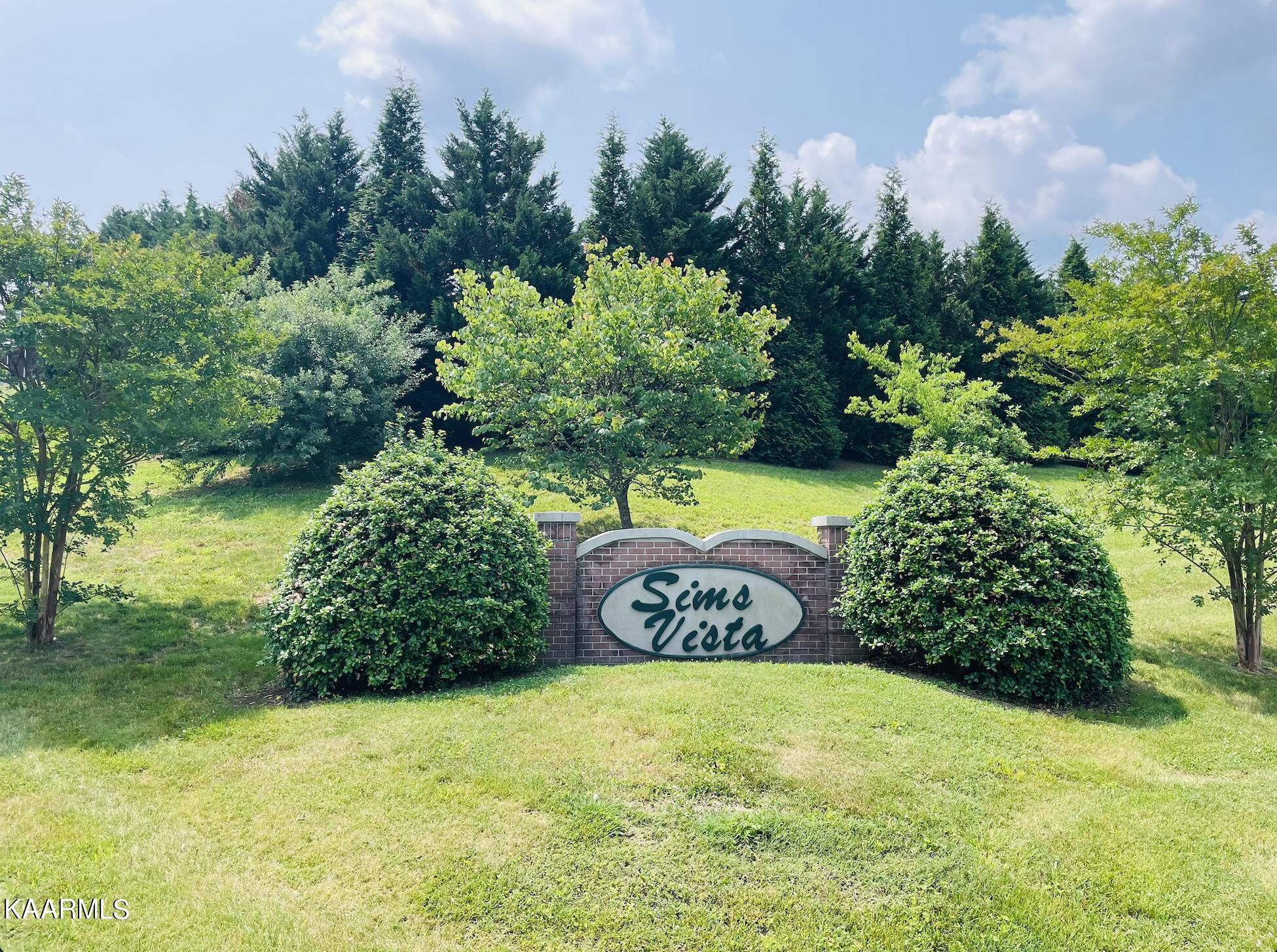 St Ives Drive, Sevierville, TN 37862 Compass
