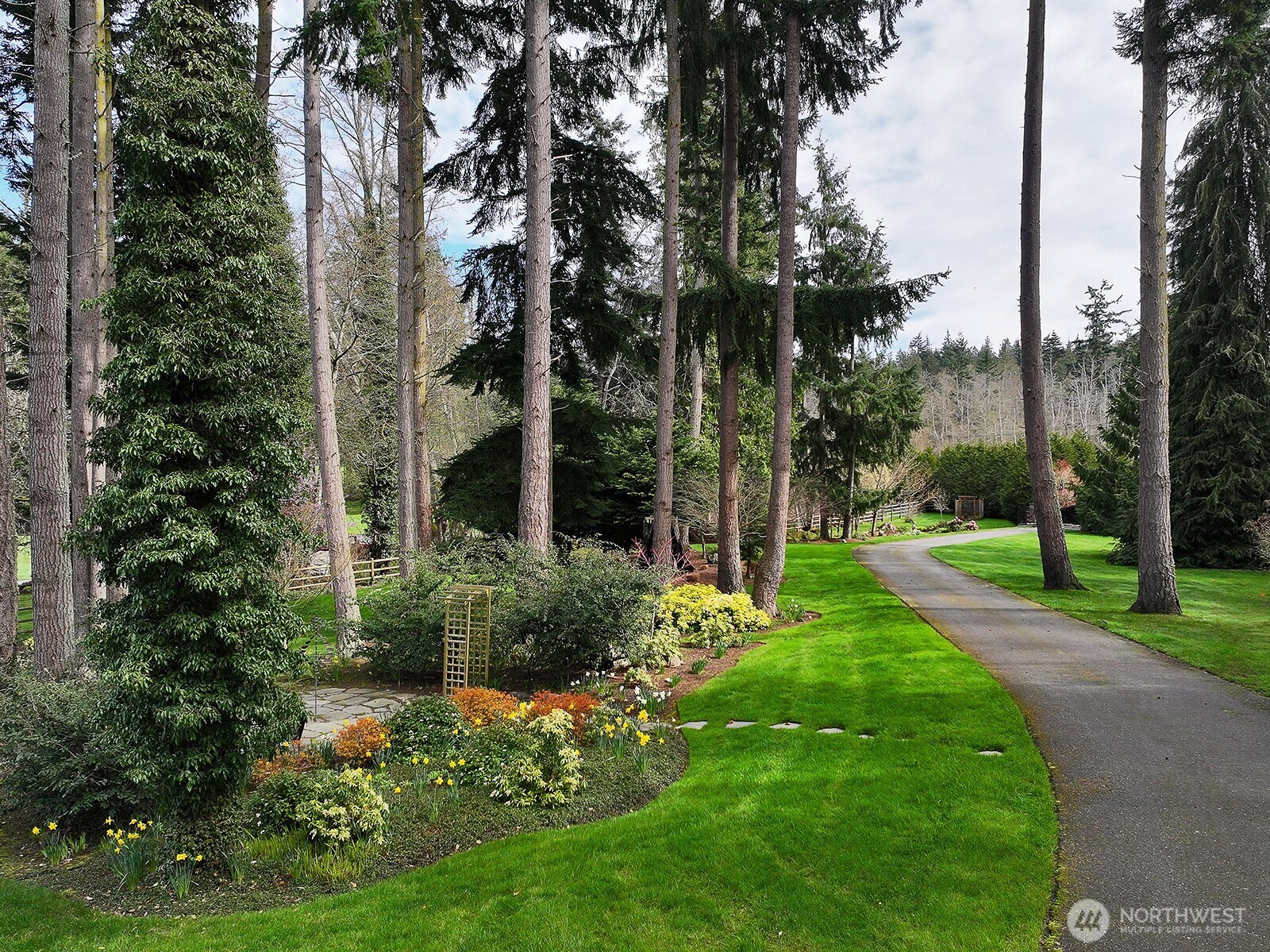 5208 East Harbor Road Freeland, WA 98249 - Photo 4 of 40