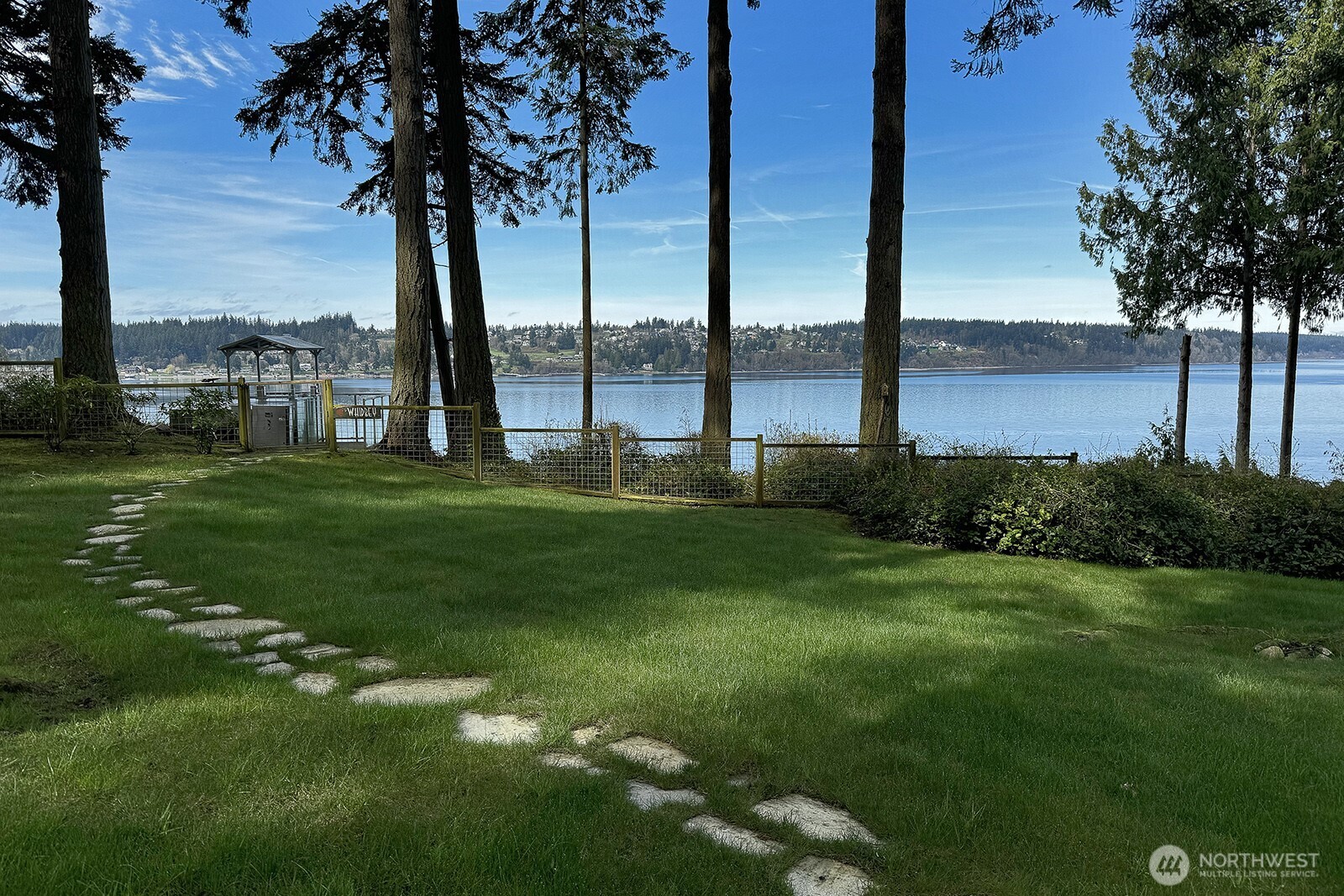 5208 East Harbor Road Freeland, WA 98249 - Photo 6 of 40