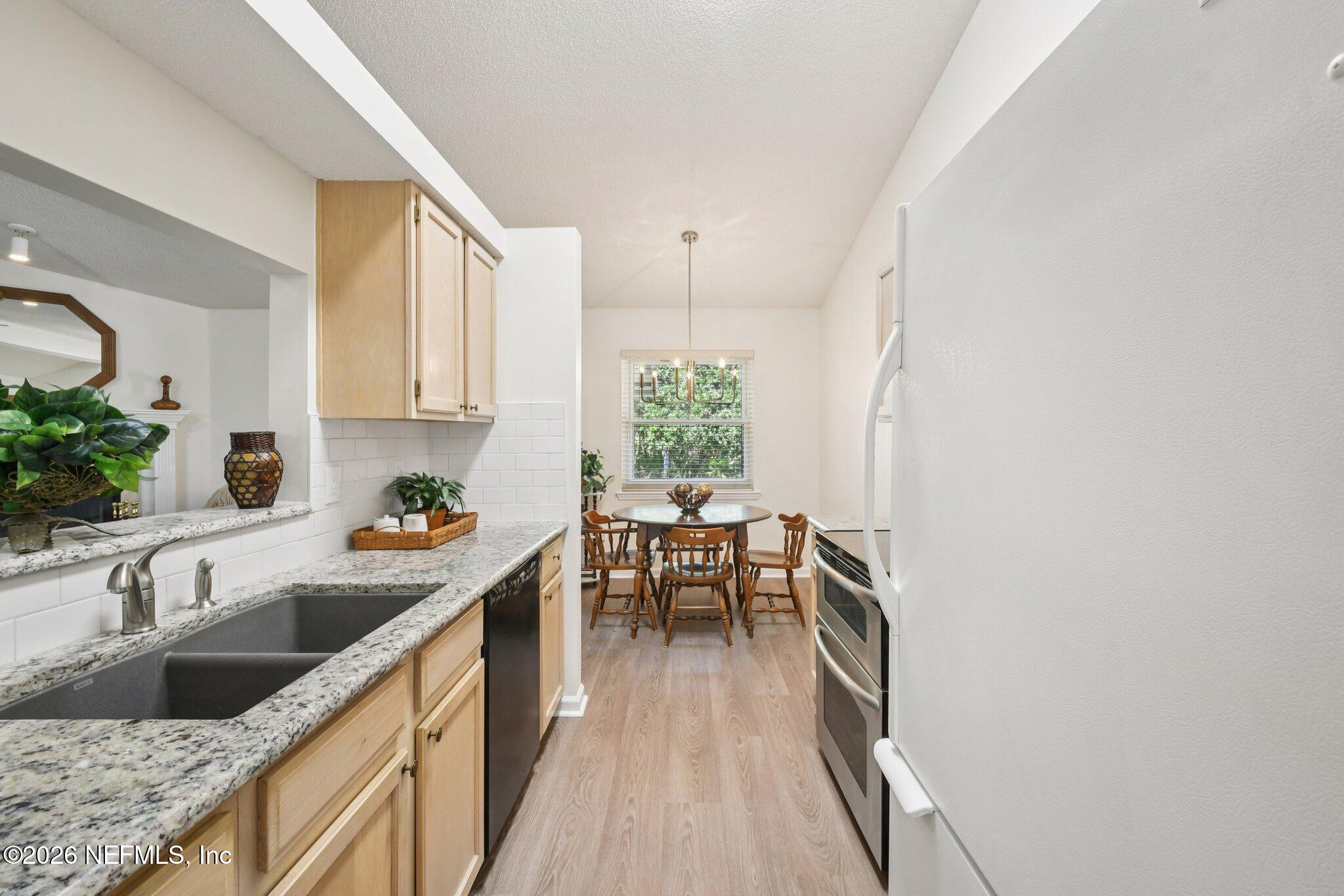 1532 Marsh Rabbit Way Fleming Island, FL 32003 - Photo 19 of 81 Kitchen