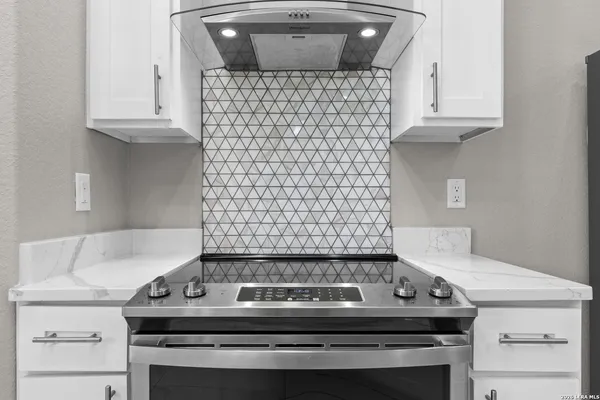 $420,000 | 8116 Ventura Boulevard, Selma, TX 78154