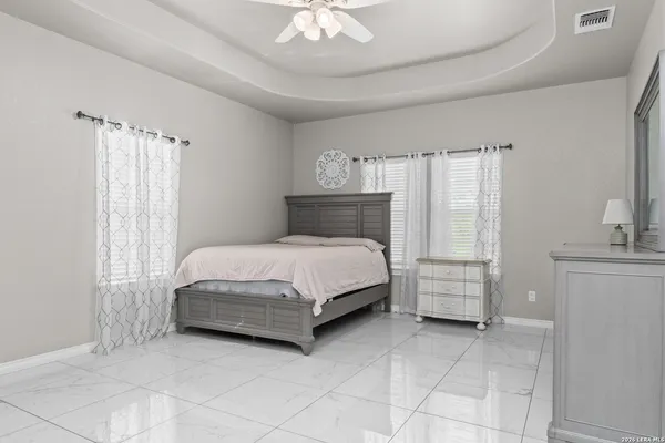 $420,000 | 8116 Ventura Boulevard, Selma, TX 78154