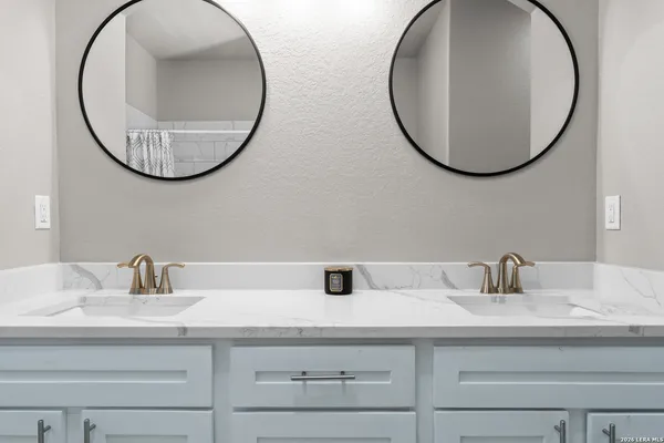 $420,000 | 8116 Ventura Boulevard, Selma, TX 78154