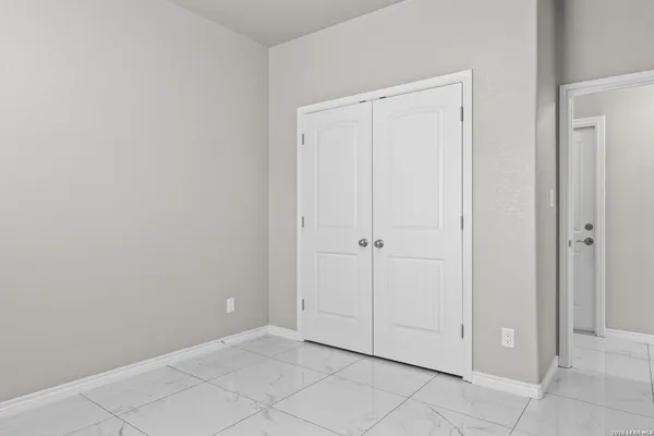 $420,000 | 8116 Ventura Boulevard, Selma, TX 78154