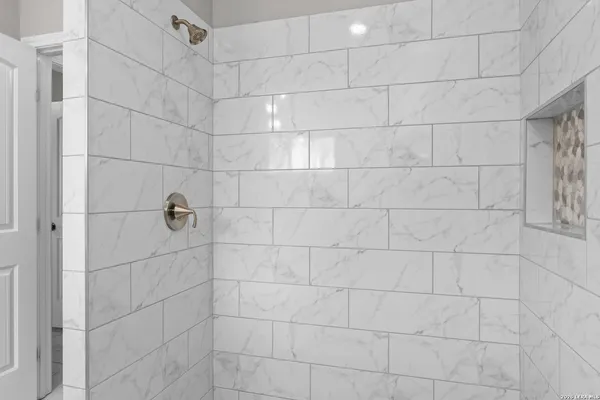 $420,000 | 8116 Ventura Boulevard, Selma, TX 78154