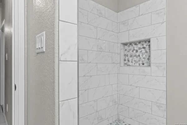 $420,000 | 8116 Ventura Boulevard, Selma, TX 78154