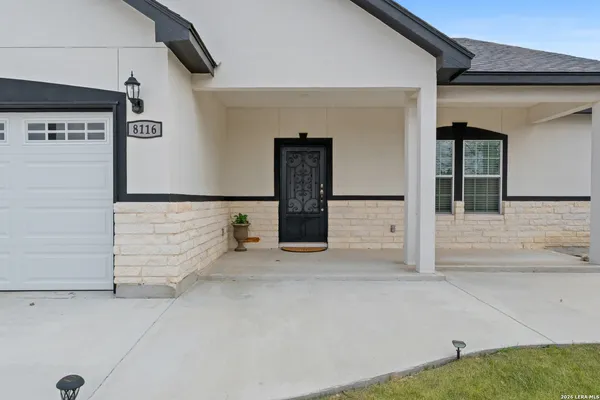 $420,000 | 8116 Ventura Boulevard, Selma, TX 78154