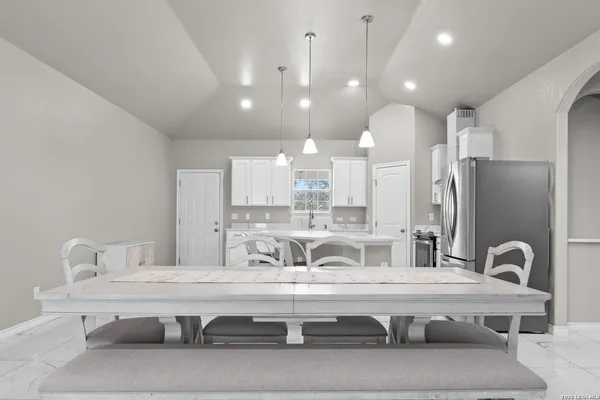 $420,000 | 8116 Ventura Boulevard, Selma, TX 78154