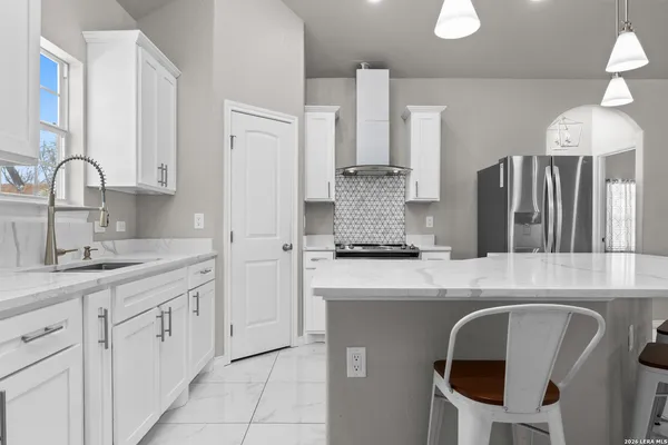 $420,000 | 8116 Ventura Boulevard, Selma, TX 78154