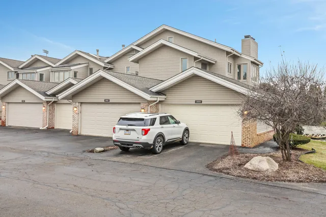 $235,000 | 21082 Boulder Circle, Northville, MI 48167