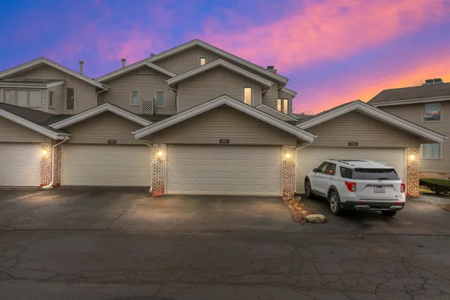 $235,000 | 21082 Boulder Circle, Northville, MI 48167