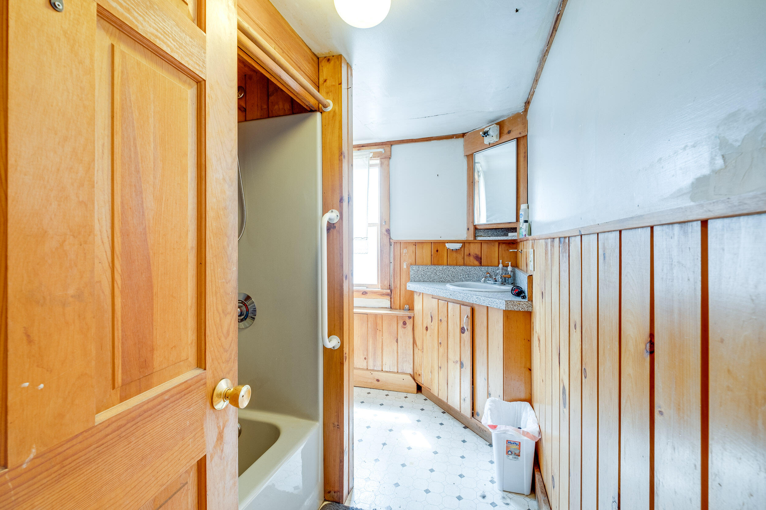 321 Main Street Readfield, ME 04355 - Photo 18 of 27 321 Main St_Readfield_25