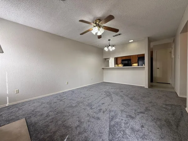 $98,000 | 1723 Crest Grove Drive, Unit 120B, Arlington, TX 76012