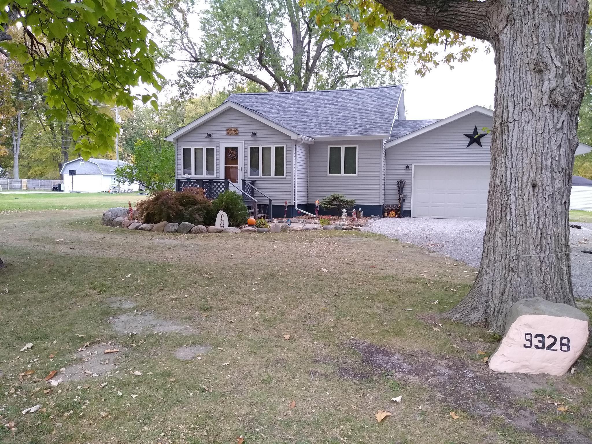 9328 Field Road Algonac, MI 48001 - Photo 2 of 31