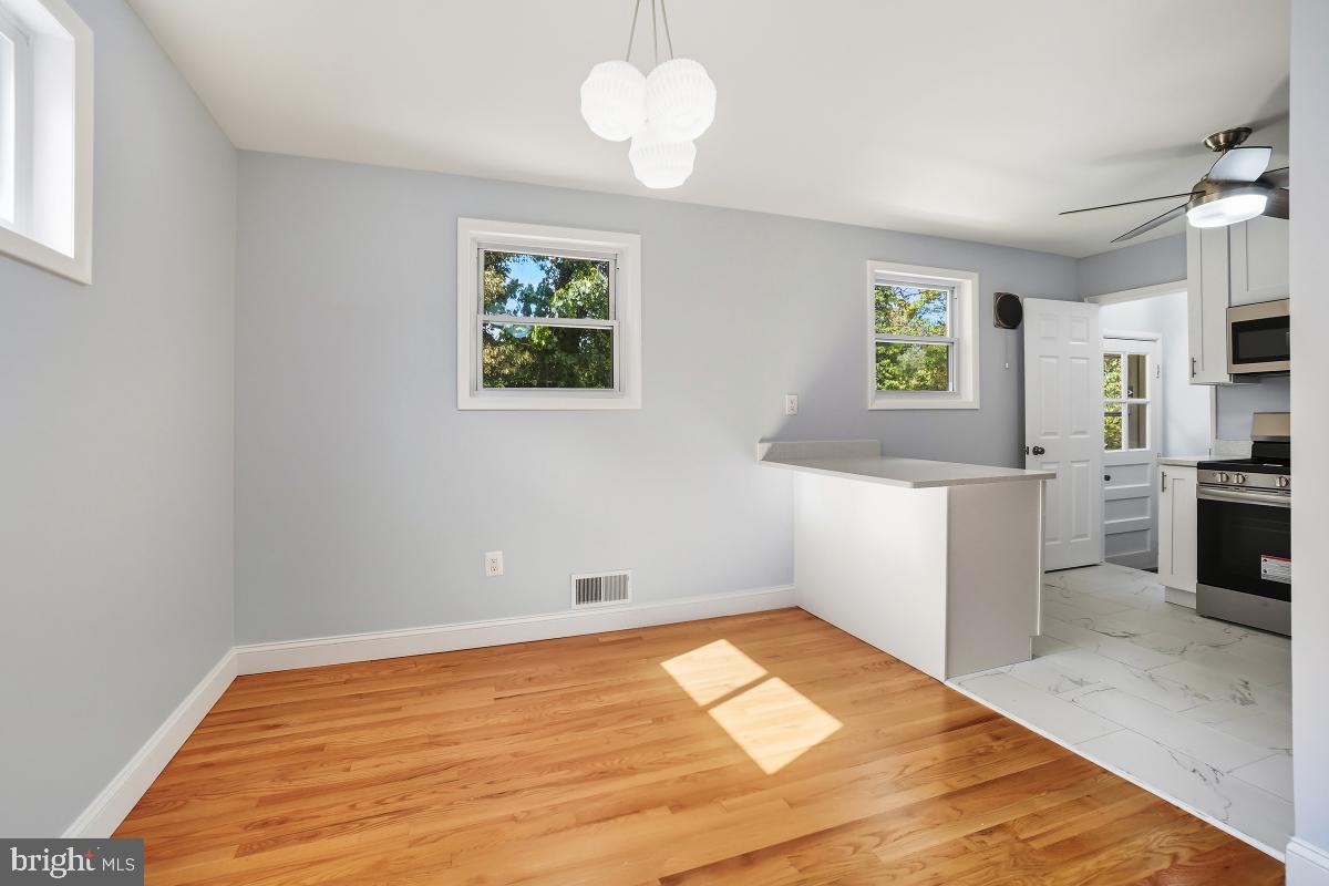 229 Hannes Street Silver Spring, MD 20901 - Photo 9 of 34