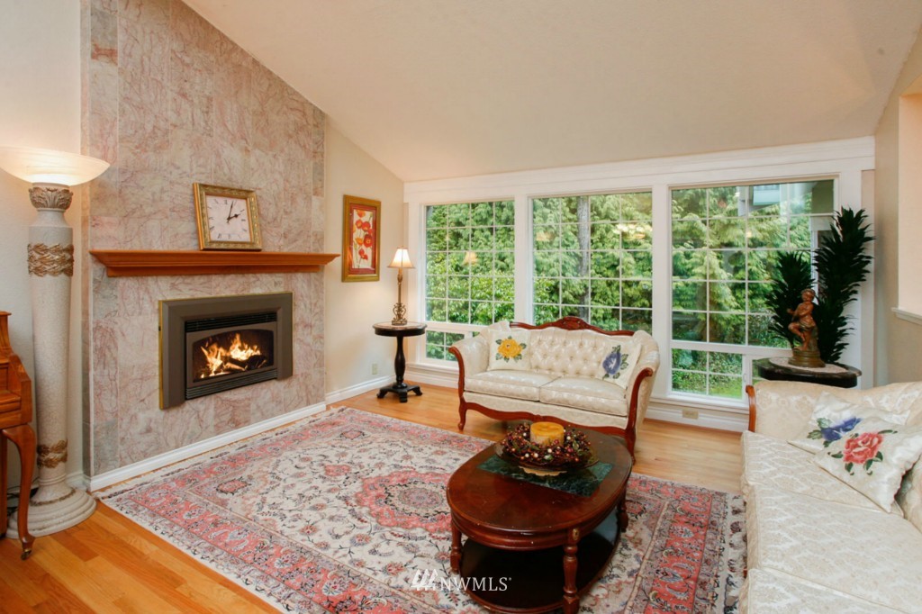 22415 53rd Avenue Southeast Bothell, WA 98021 - Photo 2 of 15