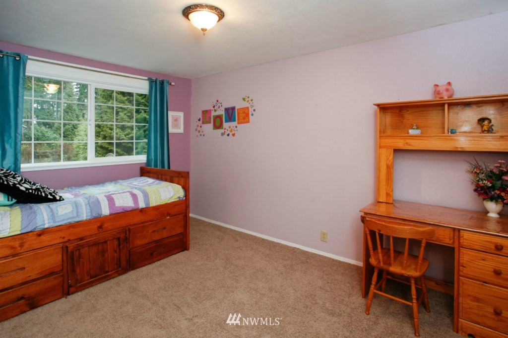 22415 53rd Avenue Southeast Bothell, WA 98021 - Photo 13 of 15