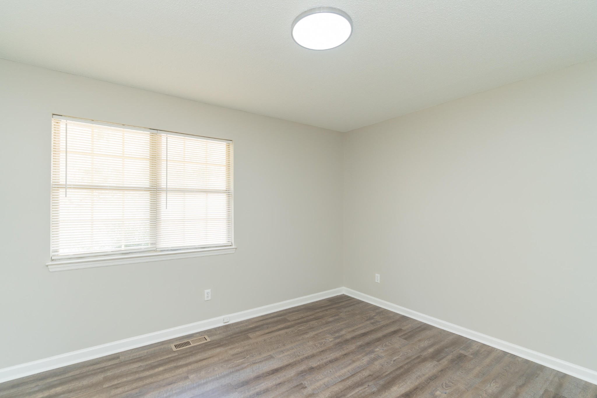 1343 Highland Road Chattanooga, TN 37415 - Photo 15 of 39 Gallery Image 15